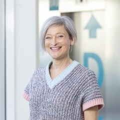 Dr Birgit Renard
