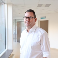 Dr. Kristof Van den Hauwe