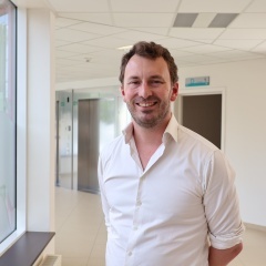 Dr. Lorenz Vanhoucke