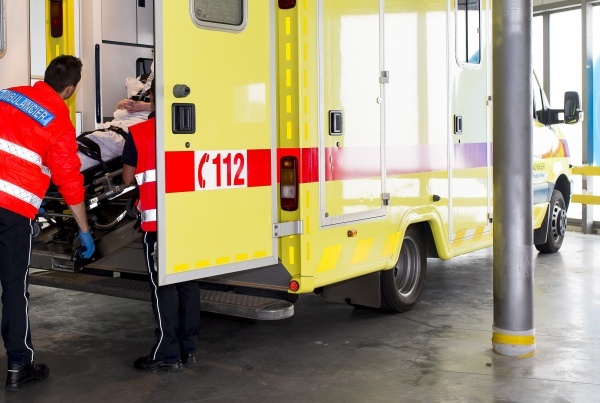 Approche multidisciplinaire des personnes âgées au service des urgences