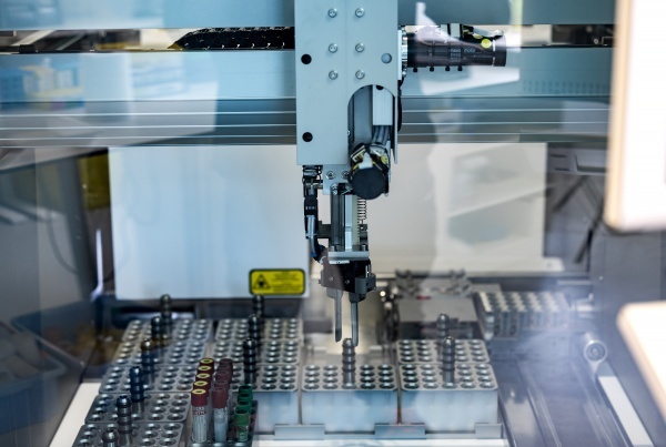 Des soins et une expertise plus spécialisés dans un laboratoire clinique rénové